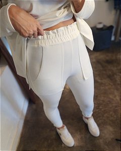 Calça clochard moletinho de viscose na cor off white