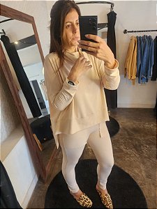 Calça clochard moletinho de viscose na creme