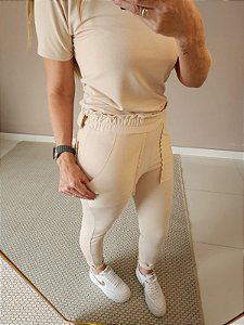 Calça clochard moletinho de viscose na creme