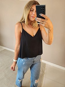 Blusa alça no tecido viscolinho preto