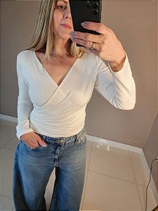 Blusa transpassada manga longa viscol off white