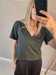Camiseta em algodão Dani c/ bolso verde