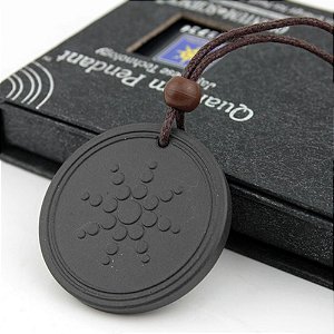 Colar Medalhão Quântico