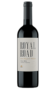 CAIXA COM 6 GARRAFAS ROYAL ROAD MALBEC 2024