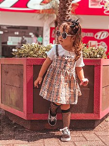 Vestido xadrez jardineira
