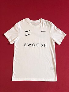 Camiseta Nike Swoosh Branca Masculina - GNB Store