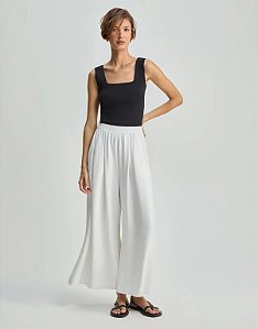 Calça Pantalona Com Pregas