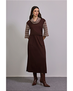 Conjunto Blusa e Saia