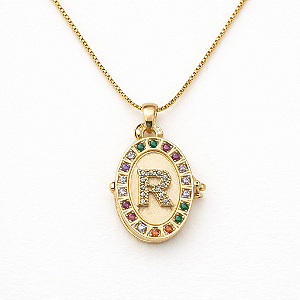 Colar relicário de letra colorido ( escolha a letra )