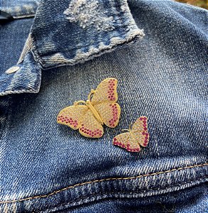 Broche de borboleta dourado
