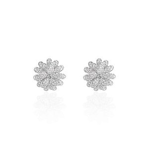 Brinco de flor petalas em três camadas
