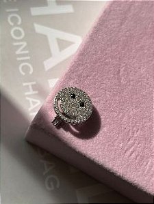 Pingente para pulseira de fita smile cristal e black