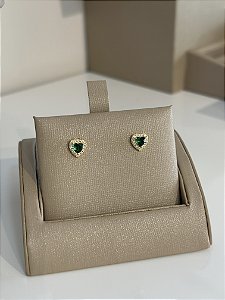 Brinco coração esmeralda