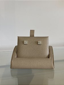 Brinco de trevo cravejado na prata 925