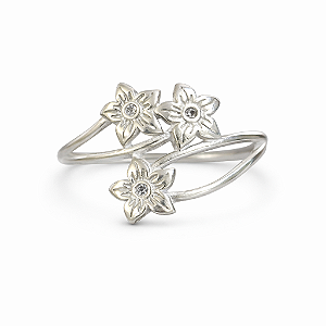 Anel de três flores na prata 925 ( escolha o tamanho )