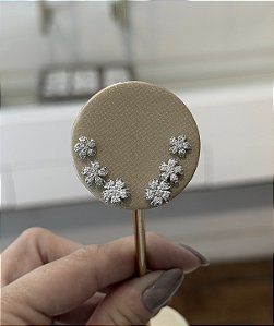 Trio de flor cravejada