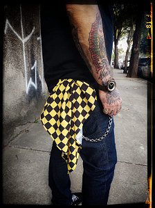 Bandana Quadrada Quadriculada Amarela e Preta