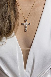 Colar Crucifixo Poliana Dourado