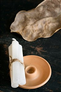 Kit Porta Vela de Barro + Velas Brancas