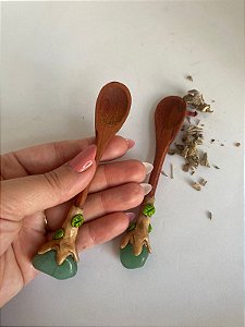 Mini Colher de Pau - Quartzo Verde