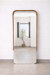 Espelho Prancha moldura madeira borda arredondada corpo inteiro