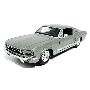 Miniatura Ford Mustang GT (1967) - Cinza Metálico