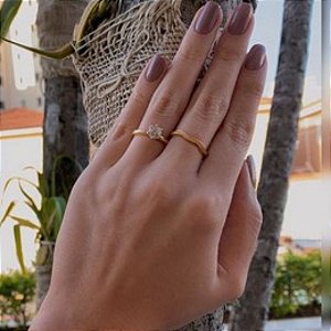 Anel solitário com pedra de zircônia banhado a ouro 18k