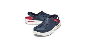 Sandália Crocs LiteRide Inmotion Clog azul com vermelha