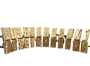 JOGO DE LETRAS LATÃO 5 CM