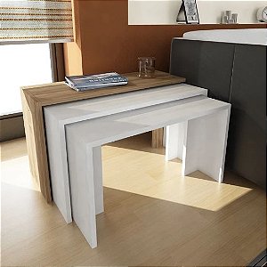 Kit com com três mesas de apoio