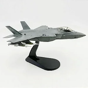 F-35 "BEAST MODE" - 1:72 - PROMOÇÃO (embalagem levemente danificada)
