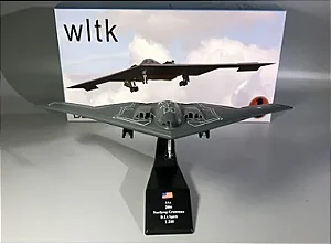B-2 SPIRIT - 1:200 - Com trem de pouso retrátil