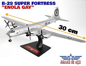 Raríssimo! B-29 Super Fortress "ENOLA GAY" - 1/144 (30cm) - Metal