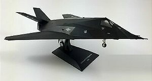 Raríssimo! F-117 NIGHTHAWK - 1:72