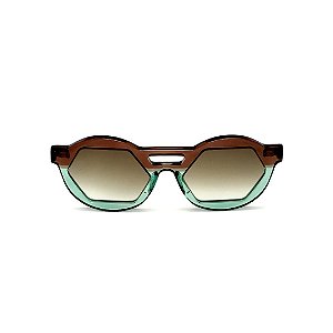 Óculos de Sol Gustavo Eyewear G134 2. Cor: Marrom e verde translúcido. Haste preta. Lentes marrom.