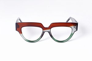 Óculos de Grau Gustavo Eyewear G40 6 nas cores marrom, fumê e verde, hastes marrom.