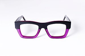 Óculos de Grau Gustavo Eyewear G64 5 nas cores preta e violeta, hastes pretas. Modelo unisex