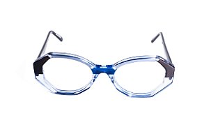 Óculos de Grau G157 5 em tons de azul e películas prateada e preta, com as hastes pretas.