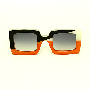 Óculos de Sol G01 7 nas cores branca, preto e laranja, hastes brancas e lentes cinza degrade. Origem