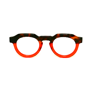 Óculos de Grau G66 3 em animal print e vermelho, com as hastes animal print. Clássico. Modelo unisex