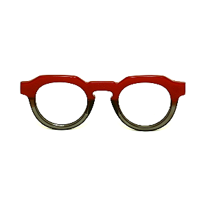 Óculos de Grau G66 8 nas cores vermelho e fumê, com as hastes vermelhas. Modelo unisex.