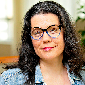 Óculos de Grau Gustavo Eyewear G117 5 Âmbar, preto e azul. Hastes pretas.