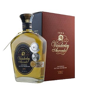 Cachaça Vanderley Azevedo Extra Premium 12 anos 700ml