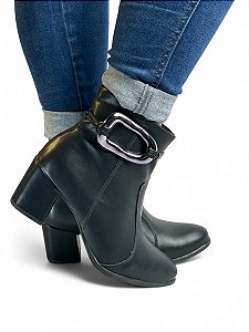 Bota Salto Bloco Fivela Preta