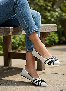 Sapatilha Bico Fino Comfort Tiras Preta/Off-White