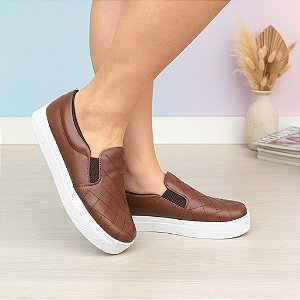 Tênis Slip On Matelassê Café