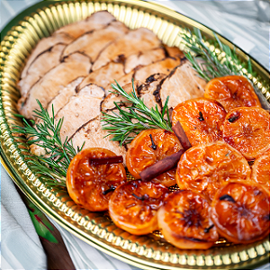 Lombo Assado com Laranja Caramelizada e Molho Roti