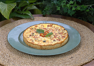 Quiche Tomates Frescos Com Manjericão  10 a 12 fatias