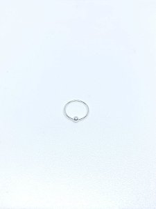 Piercing de prata liso com uma bolinha
