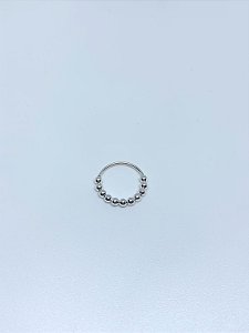 Piercing de prata aro com bolinhas